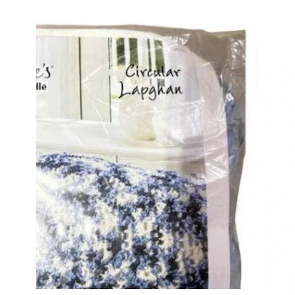 Annie's Hook & Needle Kit Club Crochet Circular Lapghan Kit Blue White Yarn NEW